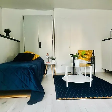 Bright And Spacious Premise In Turku, Portsa 公寓 *